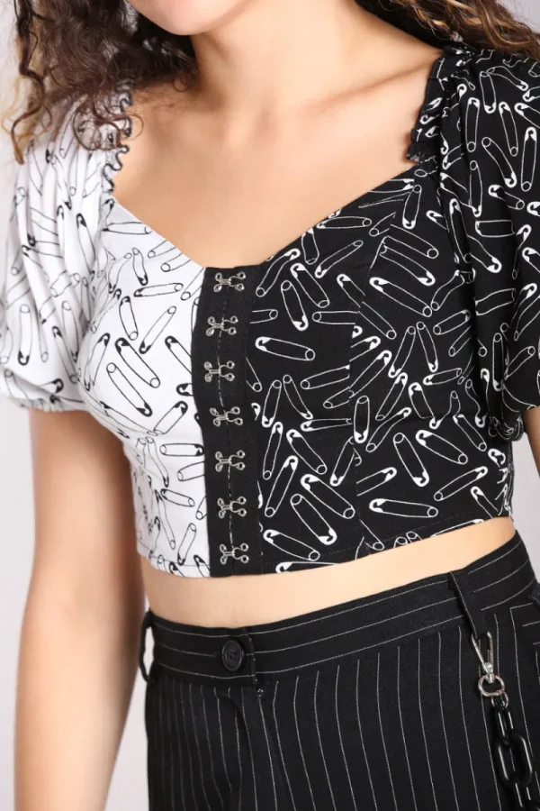 Hell Bunny Tops | Tops>Safety Pin Crop Top Black